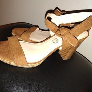 Liz Claiborne Brown Sandals Size 10W